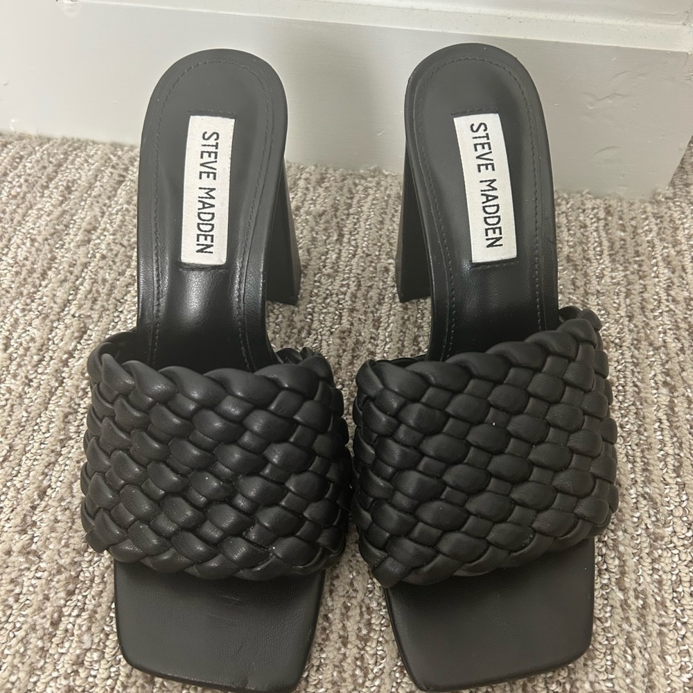 Steve Madden Black Braided Mules